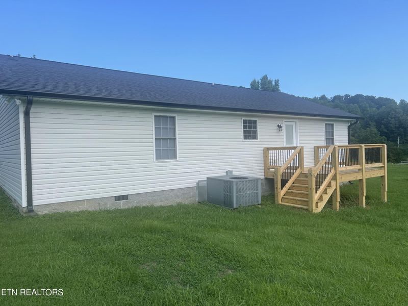 104 Cherry St, Athens, TN 37303
