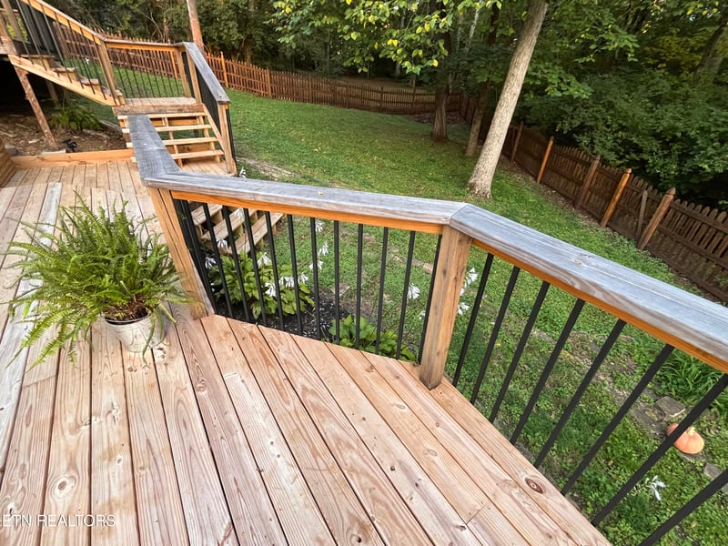 104 Clark Ln, Oak Ridge, TN 37830