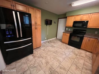 104 Clark Ln, Oak Ridge, TN 37830