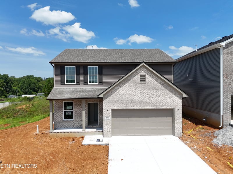 104 Clover Meadow Ln, Maryville, TN 37801