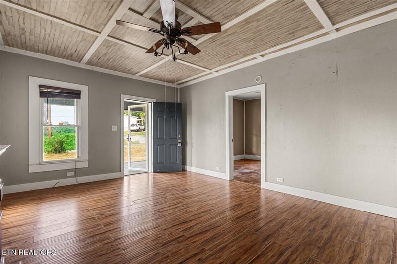 104 County Road 497, Etowah, TN 37331