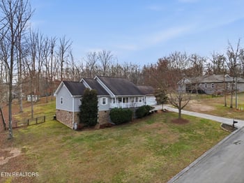 104 Coyote Cir, Vonore, TN 37885