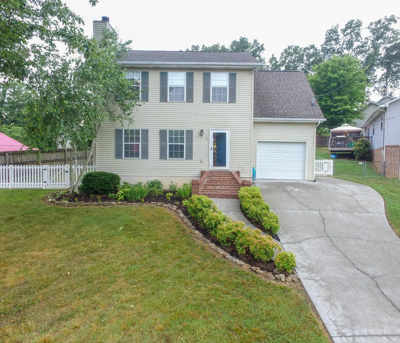 104 Decoy Ln, Clinton, TN 37716