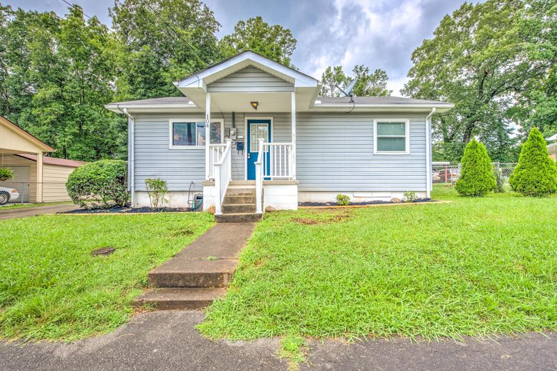 104 Glendale Ln, Oak Ridge, TN 37830