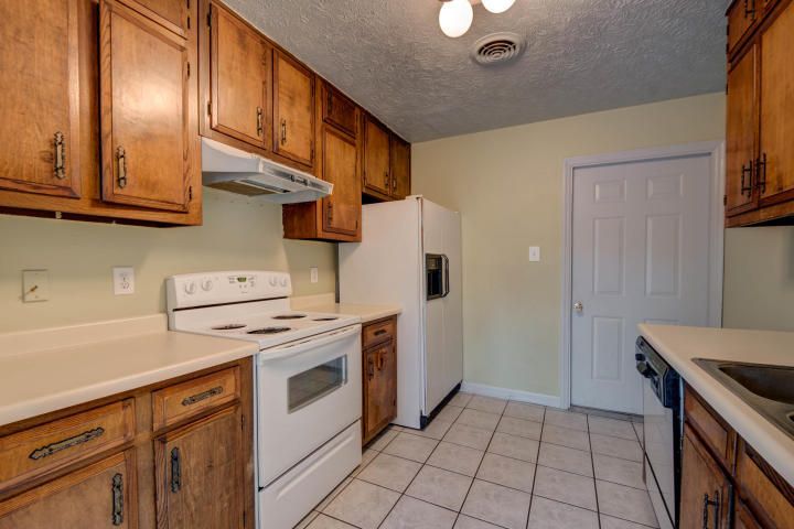 104 Goldenview Ln, Oak Ridge, TN 37830