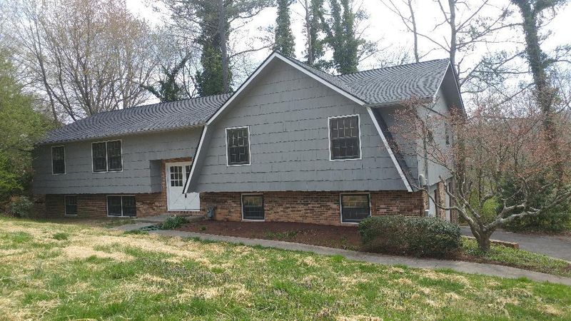 104 Greenbriar Ln, Oak Ridge, TN 37830