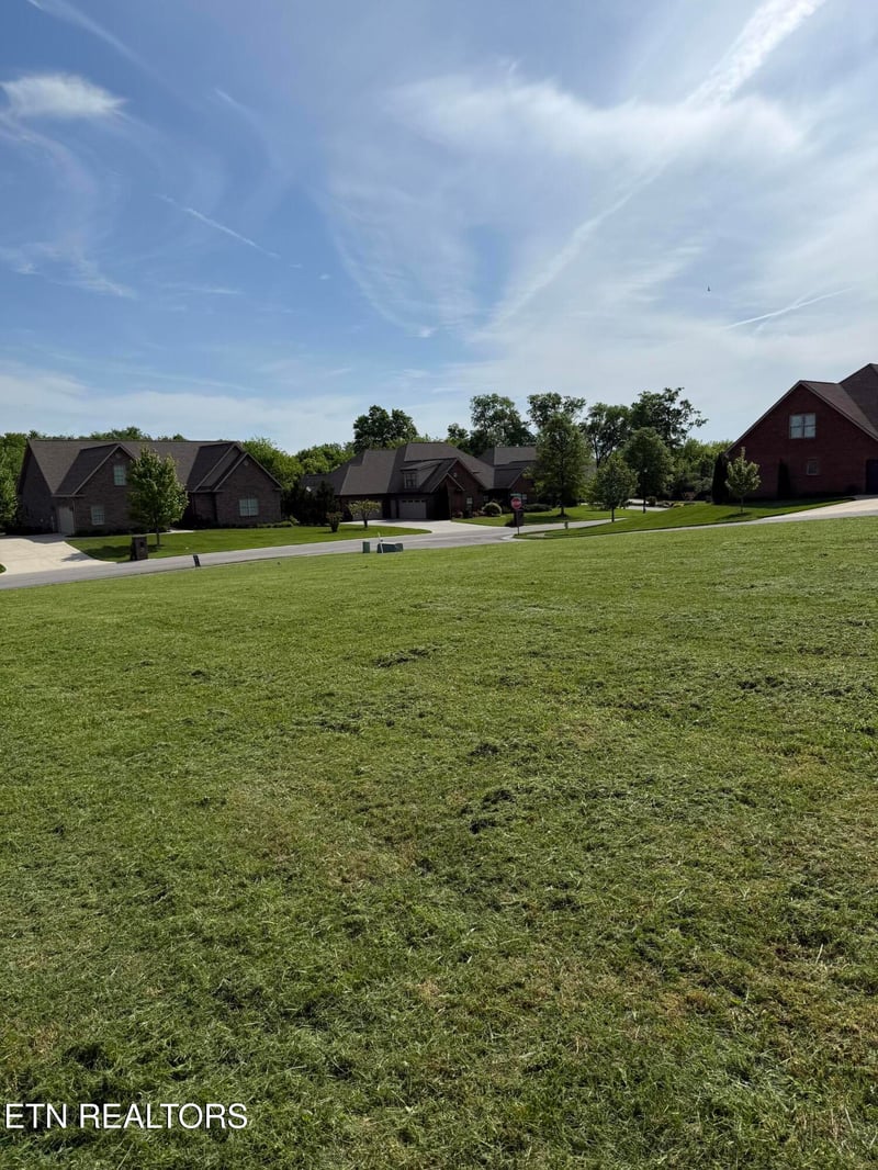 104 Halifax Ct, Alcoa, TN 37701