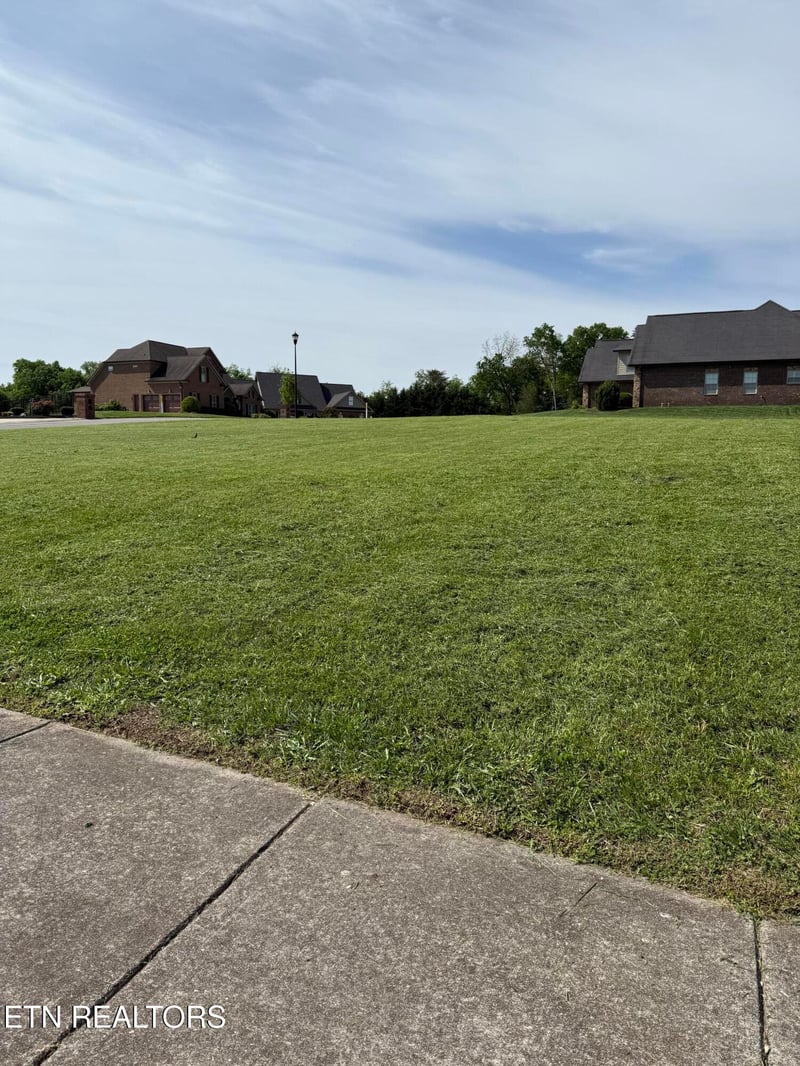 104 Halifax Ct, Alcoa, TN 37701