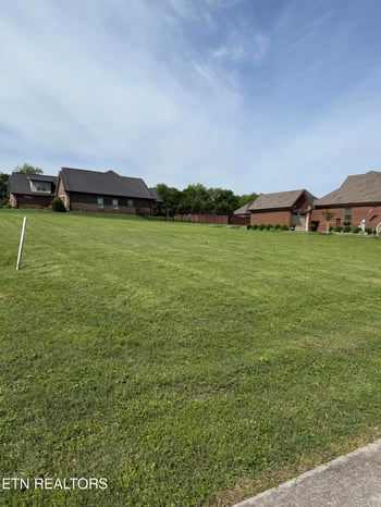 104 Halifax Ct, Alcoa, TN 37701