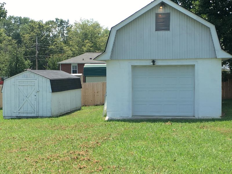 104 Hillcrest Ln, Kingston, TN 37763