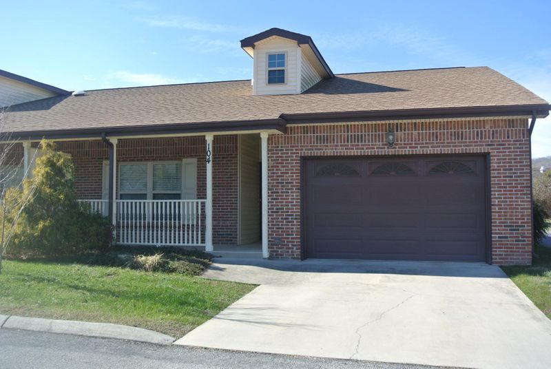 104 Jonelle Ct, Harriman, TN 37748