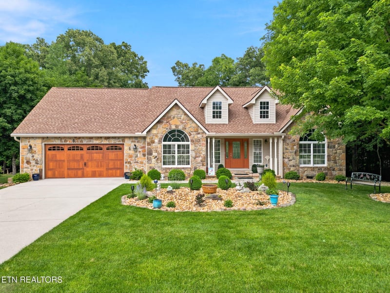 104 Kenwood Dr, Crossville, TN 38558