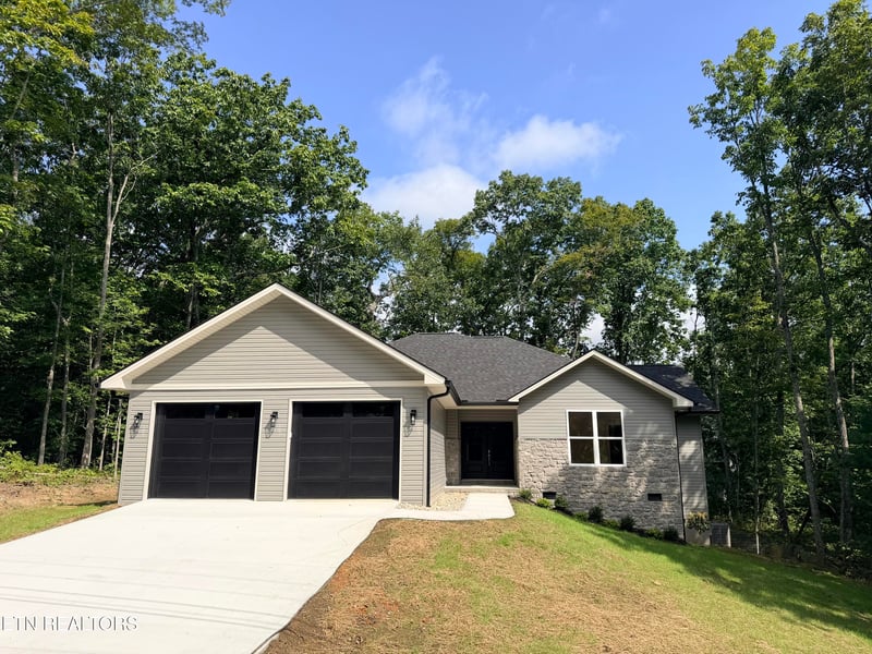 104 Liverpool Cir, Crossville, TN 38558