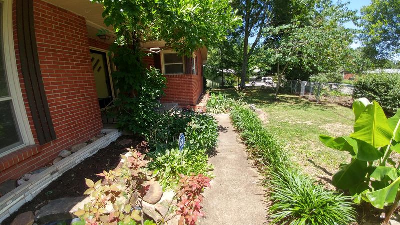 104 Mead Ln, Oak Ridge, TN 37830