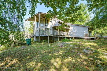 104 Mena Ln, Crossville, TN 38572