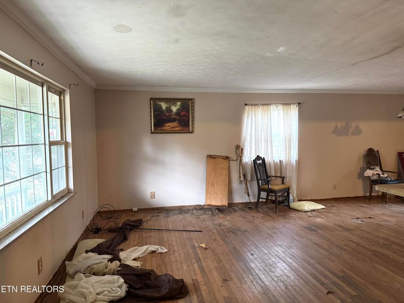 104 Newhaven Rd, Oak Ridge, TN 37830