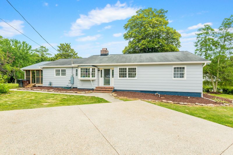 104 Norman Ln, Oak Ridge, TN 37830