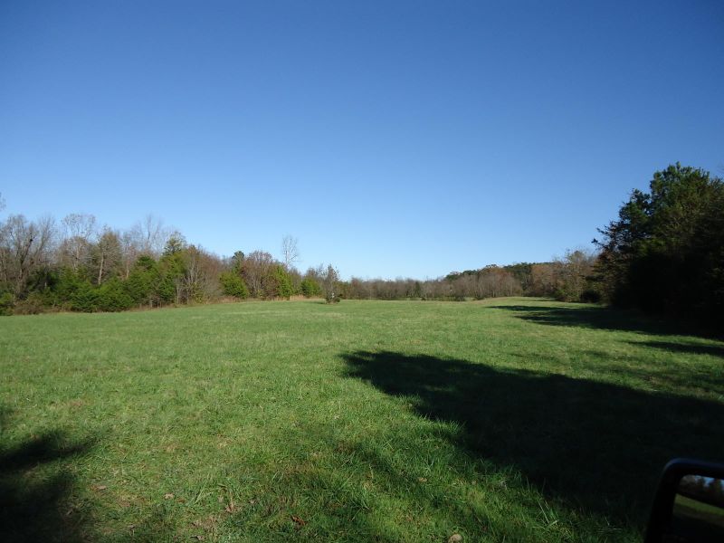 104 Oak Hill Ln, Vonore, TN 37885