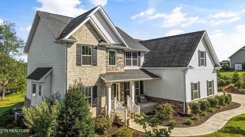 104 Pineberry West Rd, Oak Ridge, TN 37830