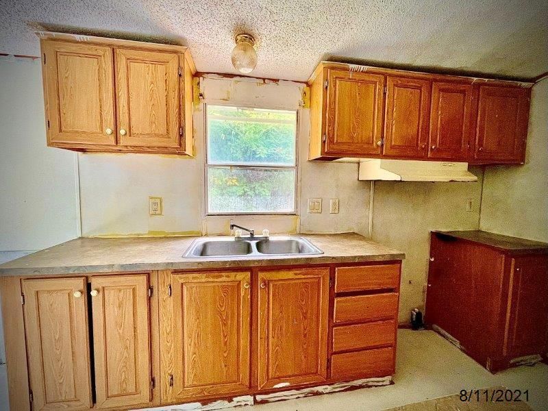 104 Red Hawk Ln, Powell, TN 37849