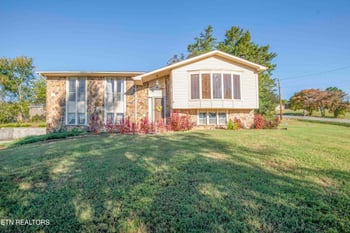 104 Scenic View Dr, Corryton, TN 37721