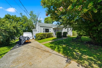 104 Scott Ln, Oak Ridge, TN 37830