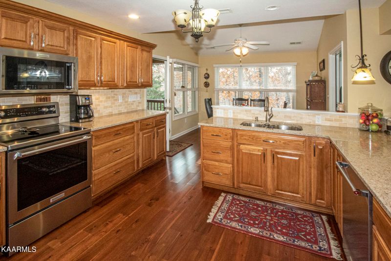 104 Seminole Ln, Loudon, TN 37774