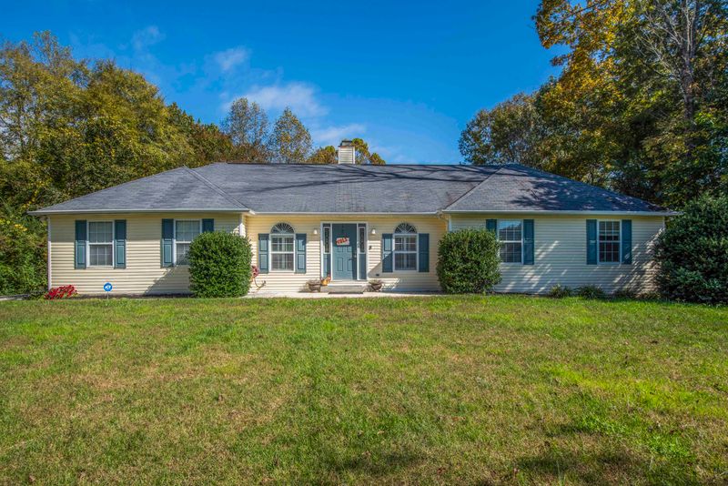 104 Telemann Ln, Oak Ridge, TN 37830