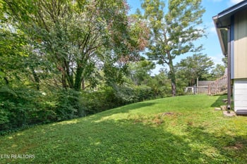 104 W Malta Rd, Oak Ridge, TN 37830