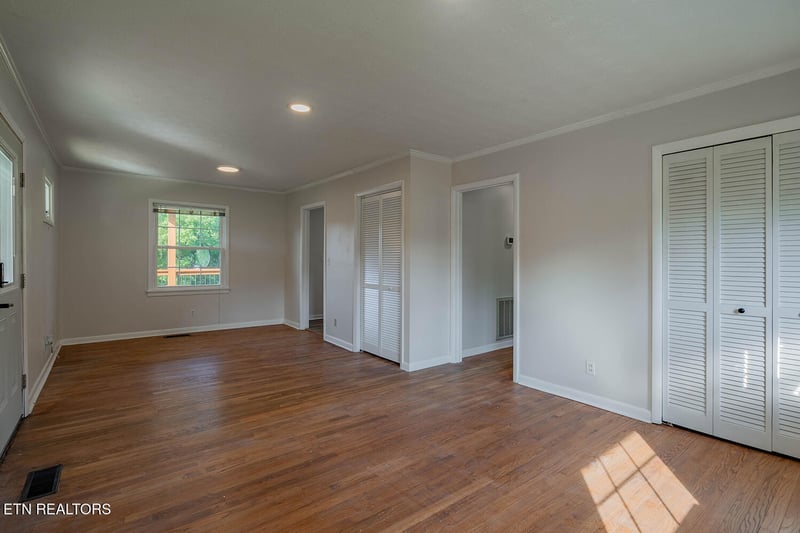 104 W Sheridan Pl, Oak Ridge, TN 37830