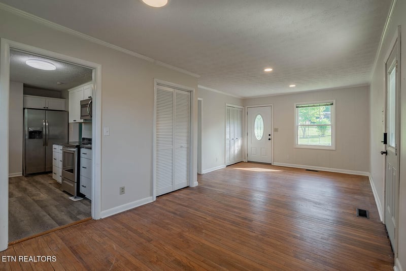 104 W Sheridan Pl, Oak Ridge, TN 37830