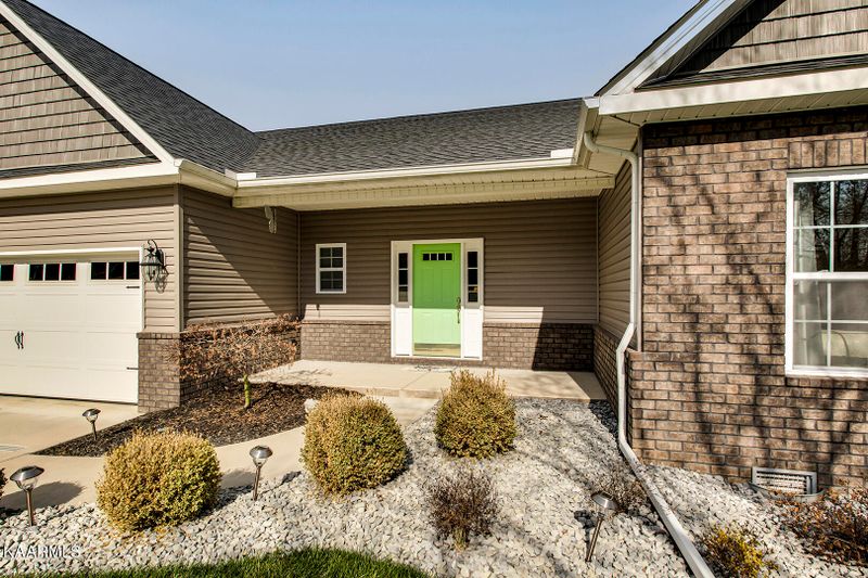104 Wataga Ln, Loudon, TN 37774