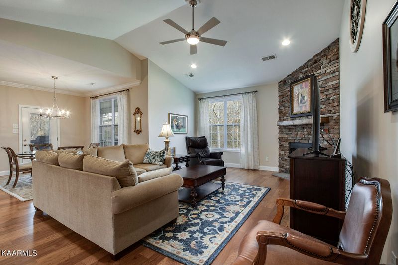 104 Wataga Ln, Loudon, TN 37774