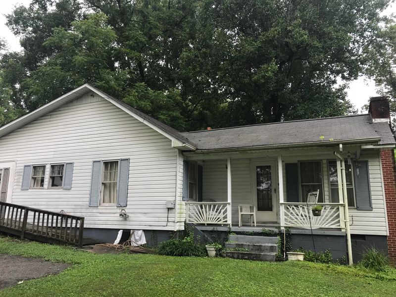 104 Woolsey Rd, Harriman, TN 37748