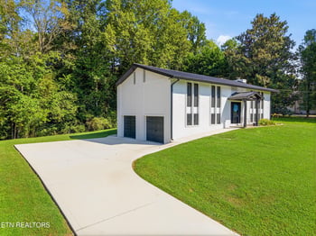 1040 Chris Dale Dr, Seymour, TN 37865