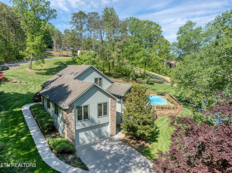 1040 Chula Vista Dr, Friendsville, TN 37737