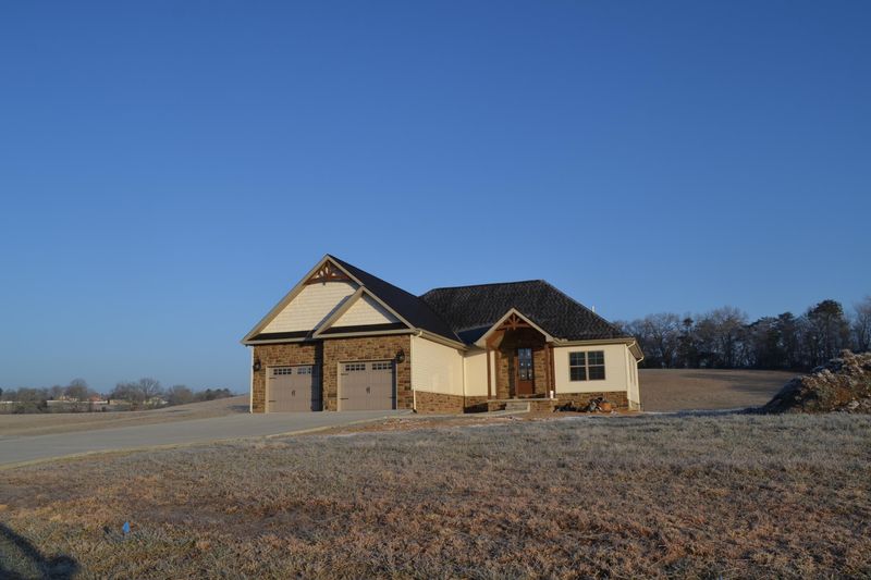 1040 Estate Loop Trl, Crossville, TN 38555