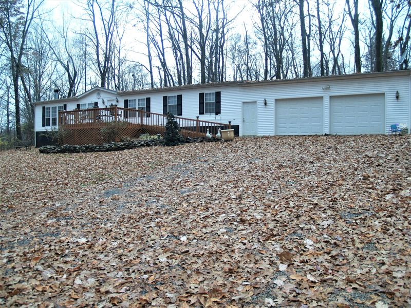1040 Kirk Rd, Greenback, TN 37742
