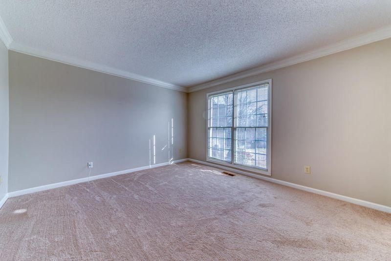 10405 Wild Rose Ln, Knoxville, TN 37932
