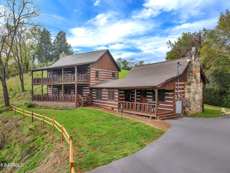 1041 Cedar Springs Valley Rd, Sevierville, TN 37876