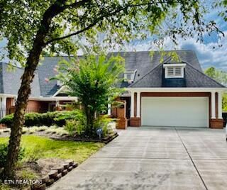 1041 Fine Glen Dr, Sevierville, TN 37862