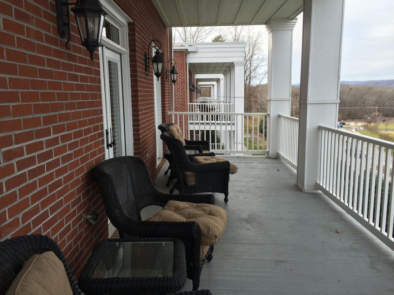 1041 Ladd Landing Blvd, Kingston, TN 37763