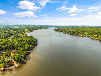 1041 Pioneer Cir, Friendsville, TN 37737
