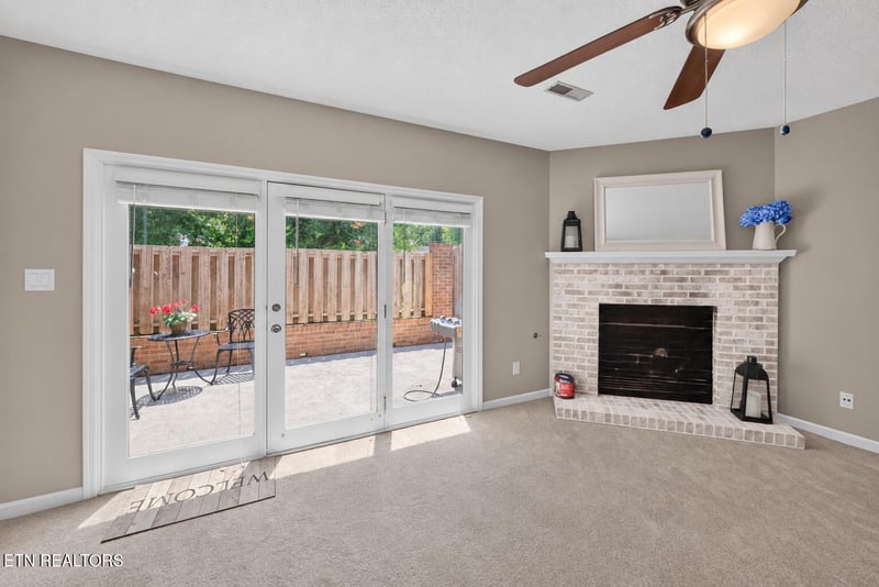 10416 Ravenbrook Ln, Knoxville, TN 37922