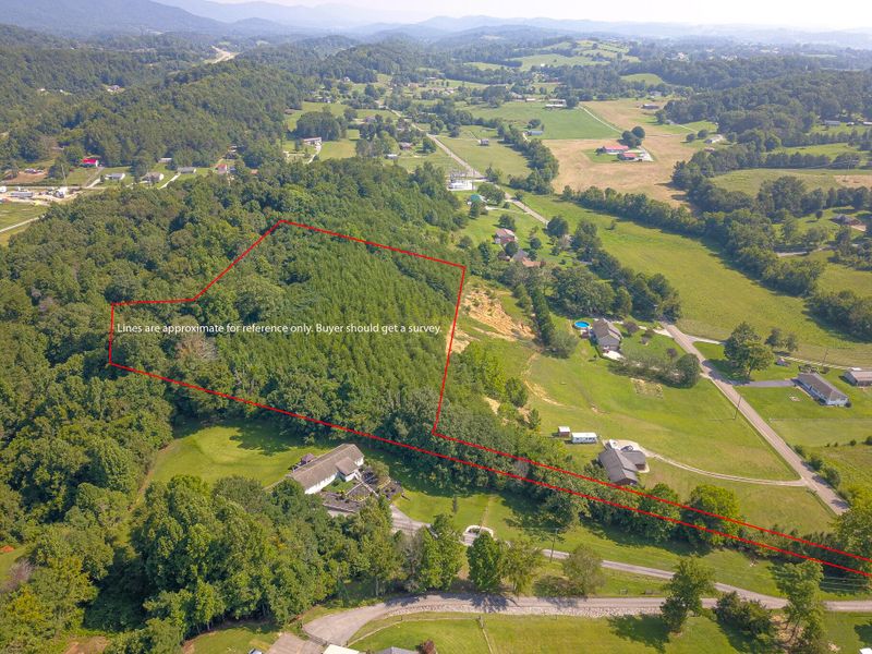 10419 Old Rutledge Pk, Mascot, TN 37806