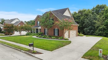 10422 Meadow Ridges Ln, Knoxville, TN 37922