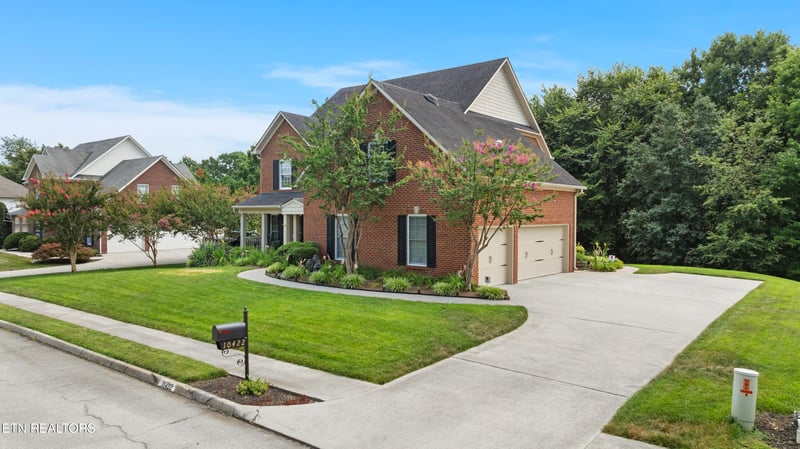 10422 Meadow Ridges Ln, Knoxville, TN 37922