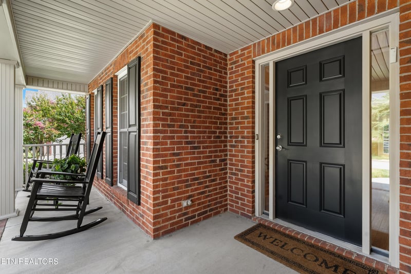 10422 Meadow Ridges Ln, Knoxville, TN 37922