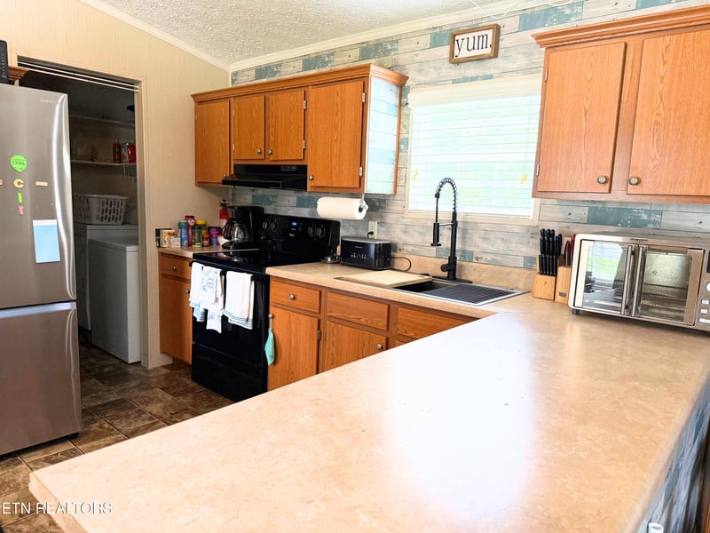 1043 Sitting Bull Point, Crossville, TN 38572