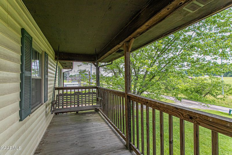 10437 Old Rutledge Pike, Mascot, TN 37806